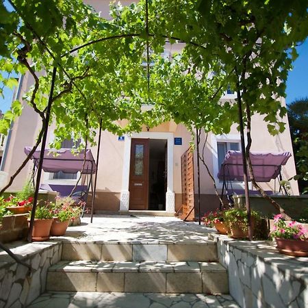Apartmani Loreta Mali Losinj Exterior photo