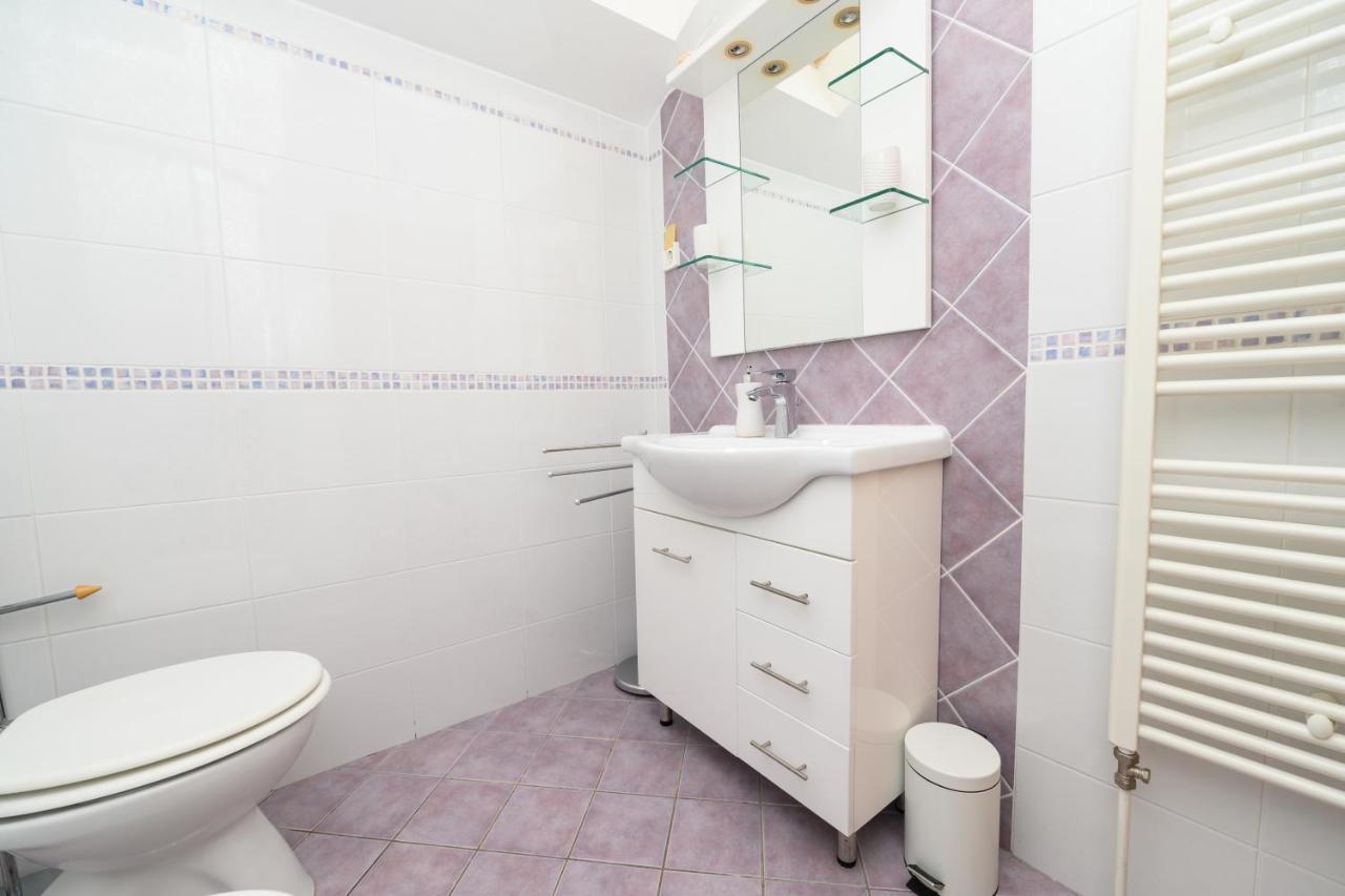 Apartmani Loreta Mali Losinj Exterior photo