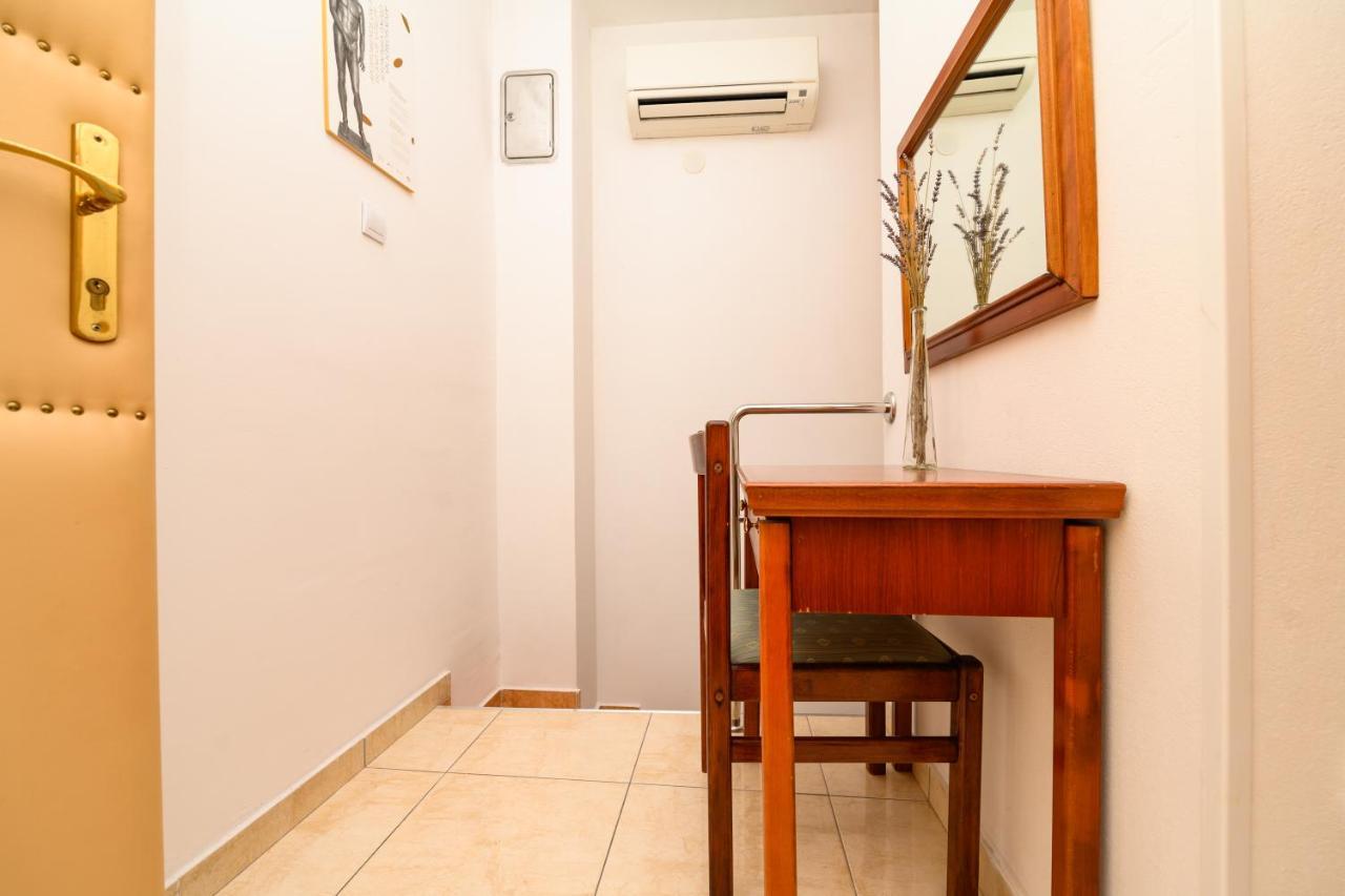 Apartmani Loreta Mali Losinj Exterior photo