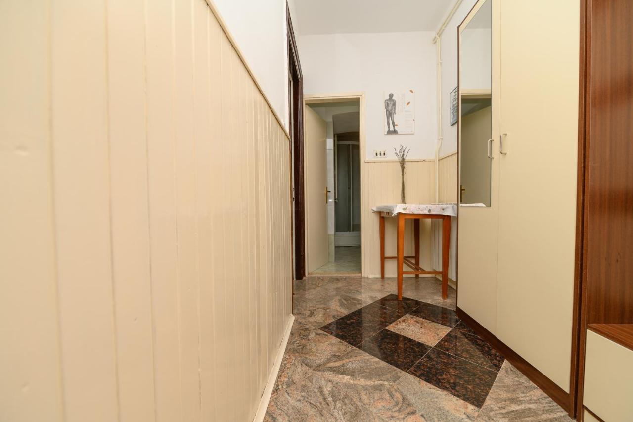 Apartmani Loreta Mali Losinj Exterior photo