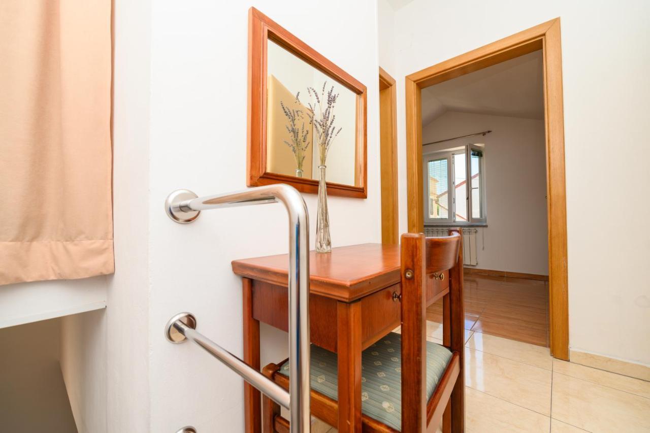 Apartmani Loreta Mali Losinj Exterior photo