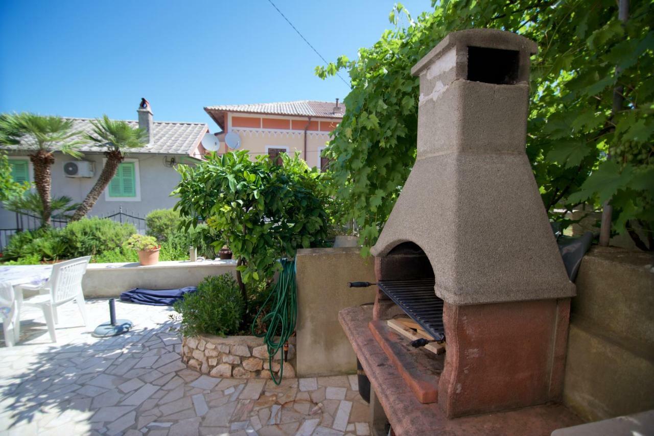 Apartmani Loreta Mali Losinj Exterior photo