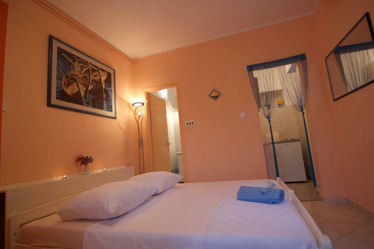 Apartmani Loreta Mali Losinj Exterior photo